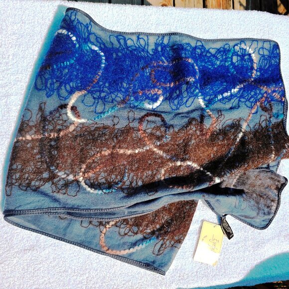 Eyeful Fashion Scarf 100% Merino Wool with Embroidery NWT *see pix* - Picture 3 of 7